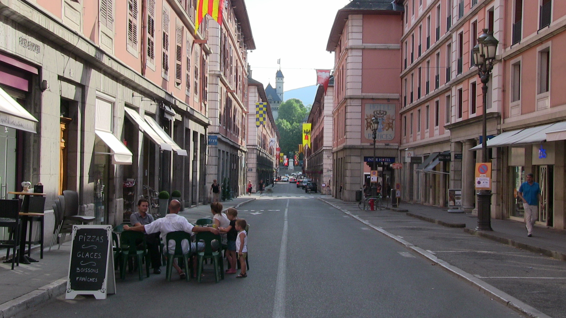 Pour une rue de Boigne piéton